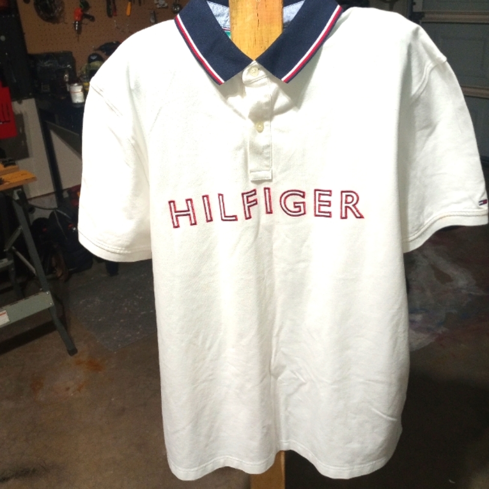 Tommy Hilfiger polo style shirt Size XL. Excellent condition